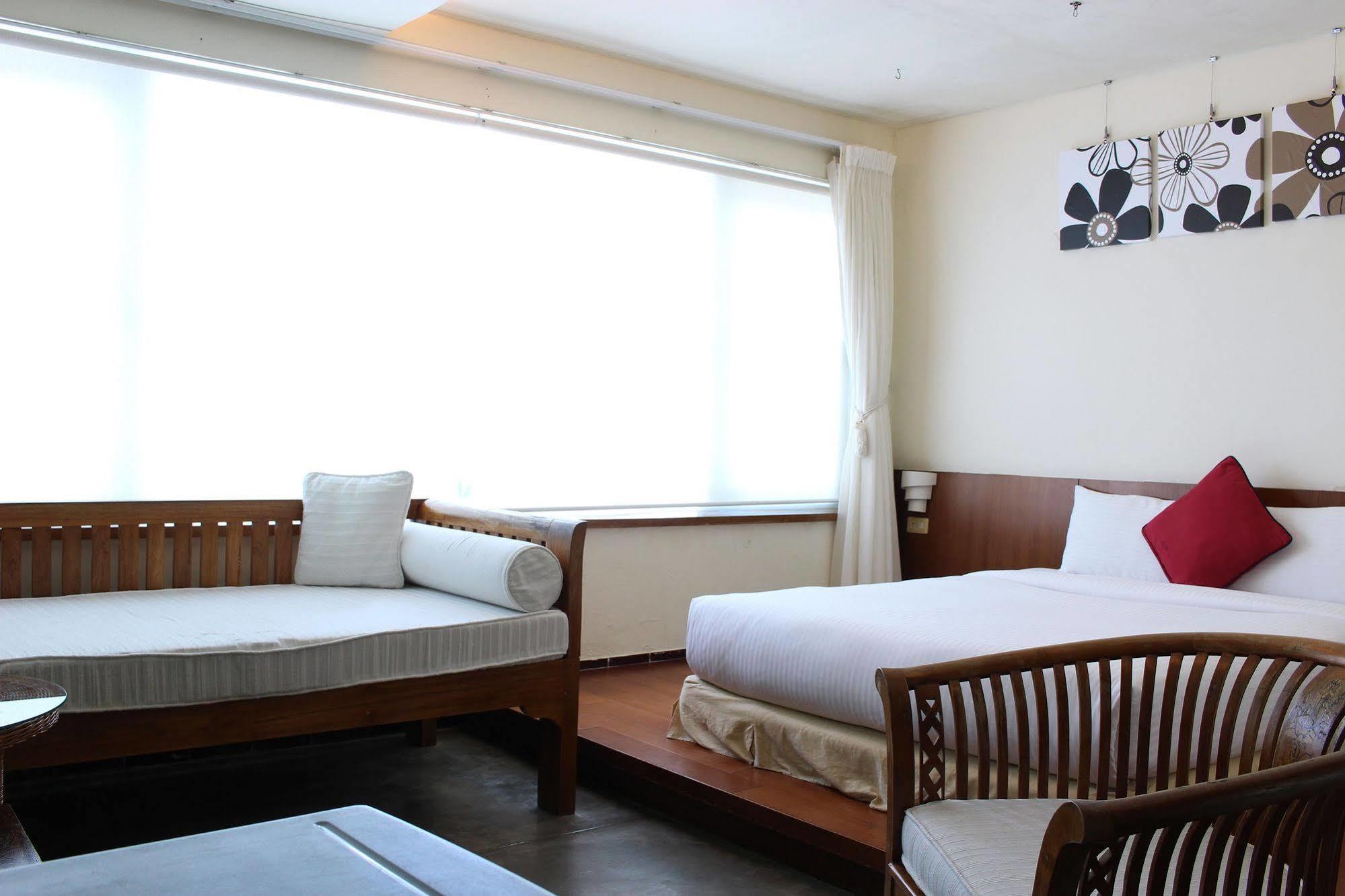 Daban Six Guest House Nanwan Exteriér fotografie